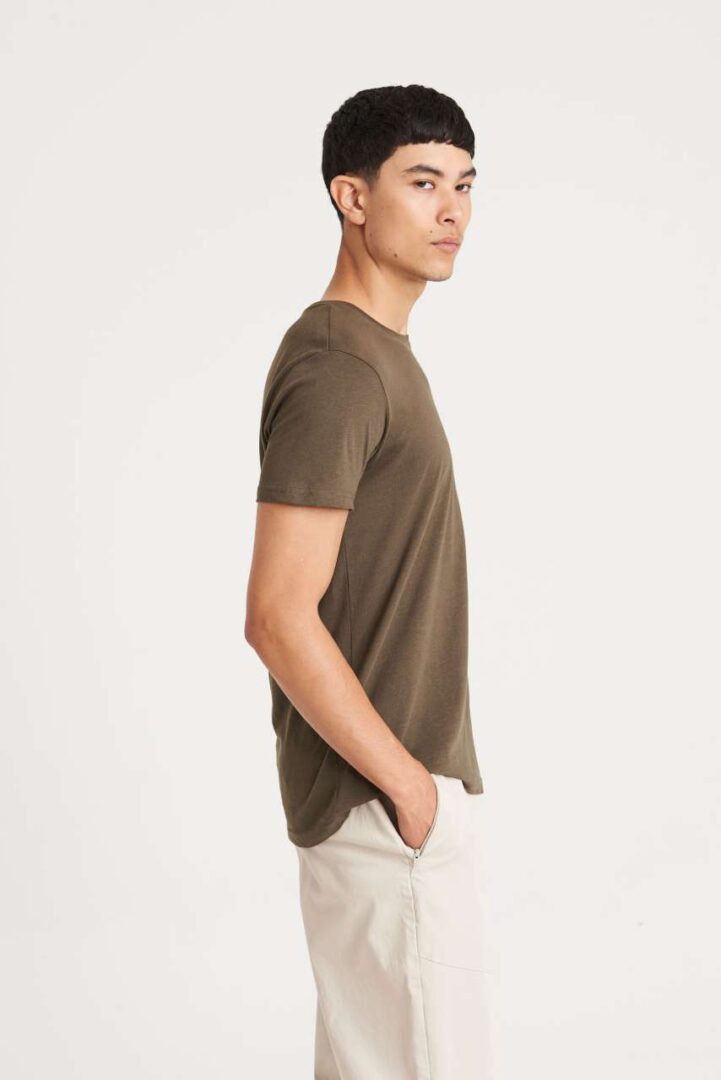 EA001 CASCADES ORGANIC TEE