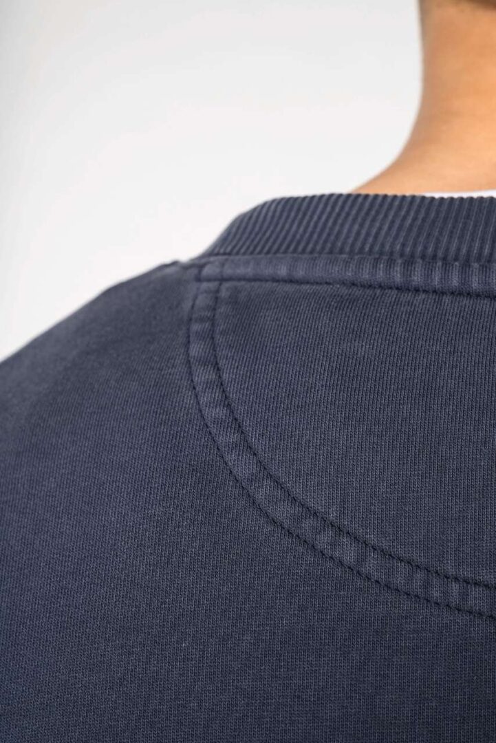 UNISEX WASHED EFFECT OVERSIZE ROUND NECK SWEATSHIRT – Obrázok 4
