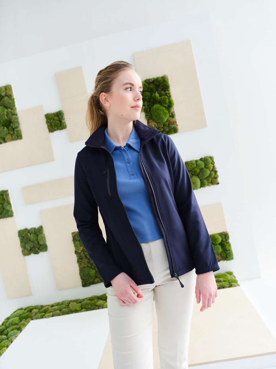 RETRA616 WOMEN'S HONESTLY MADE RECYCLED PRINTABLE SOFTSHELL JACKET